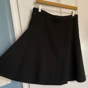 Black skirt w belt detail